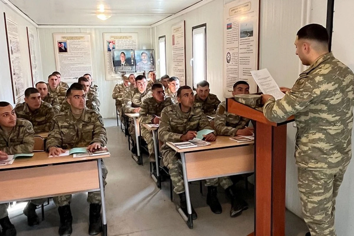 MN: Hərbçilər Vətəni istənilən təhdid və təhlükələrdən qorumaq əzmi nümayiş etdirir