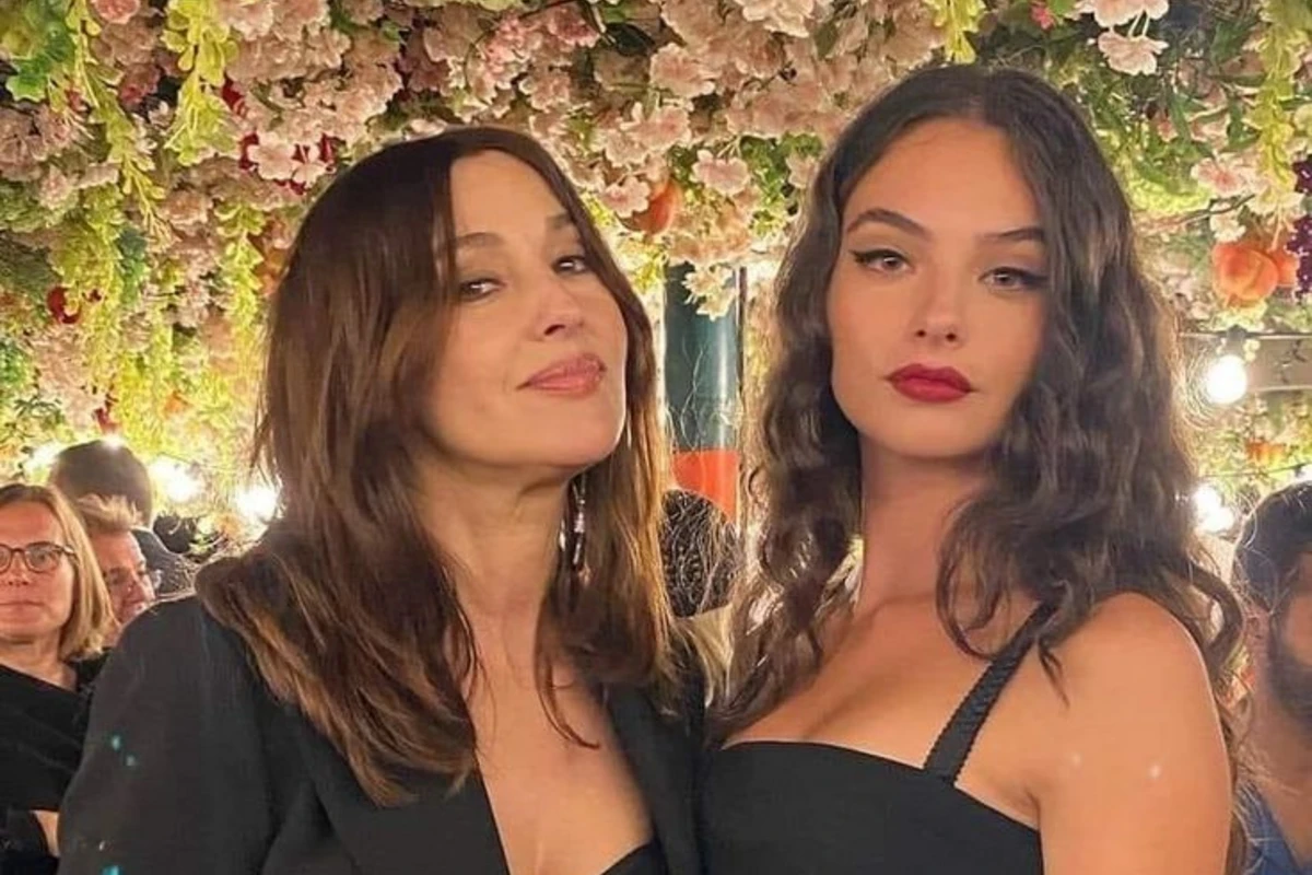Monika Belluççinin 19 yaşlı qızının fotosu gündəm oldu - FOTO Monika Belluççinin 19 yaşlı qızının fotosu gündəm oldu - FOTO