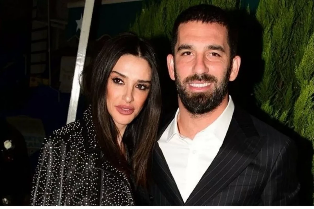 Arda Turanın həyat yoldaşının lüks avtomobilinin qiyməti - FOTO Arda Turanın həyat yoldaşının lüks avtomobilinin qiyməti - FOTO