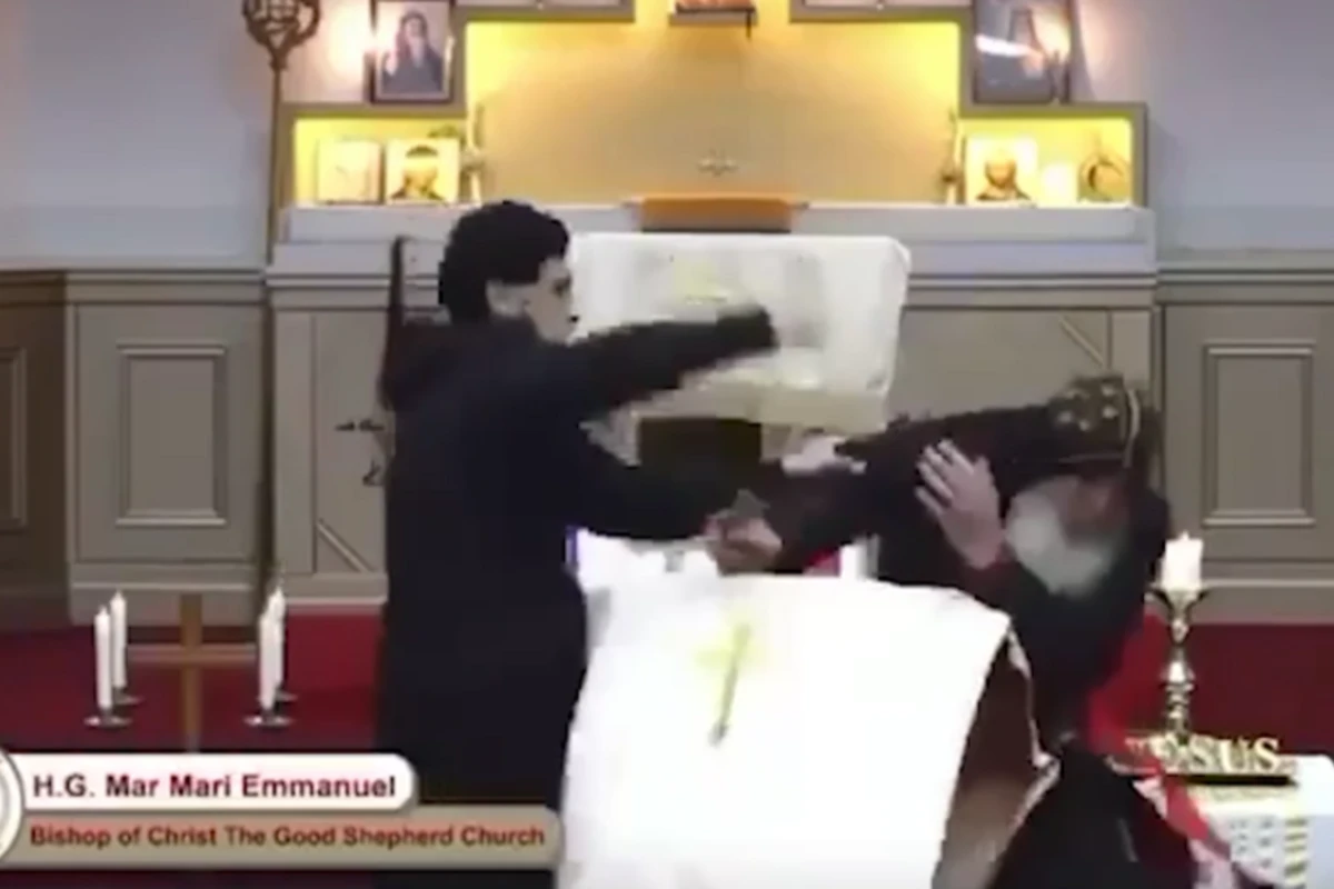 Епископ ранен во время мессы: очередное шокирующее нападение с ножом - ВИДЕО