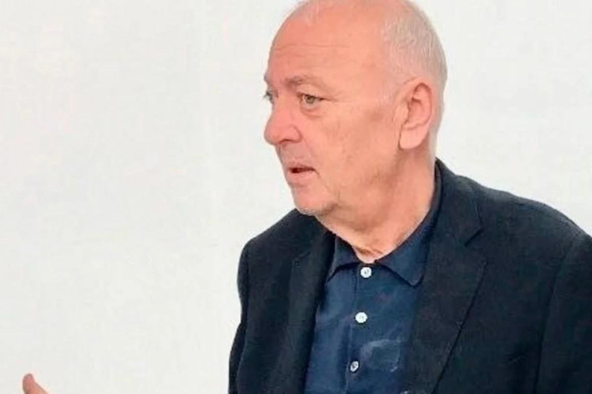 Akif Çovdarovun cinayət işi üzrə müsadirə olunan Vosmoy bazarı və digər əmlaklar barədə qərar qəbul olunub Akif Çovdarovun cinayət işi üzrə müsadirə olunan Vosmoy bazarı və digər əmlaklar barədə qərar qəbul olunub