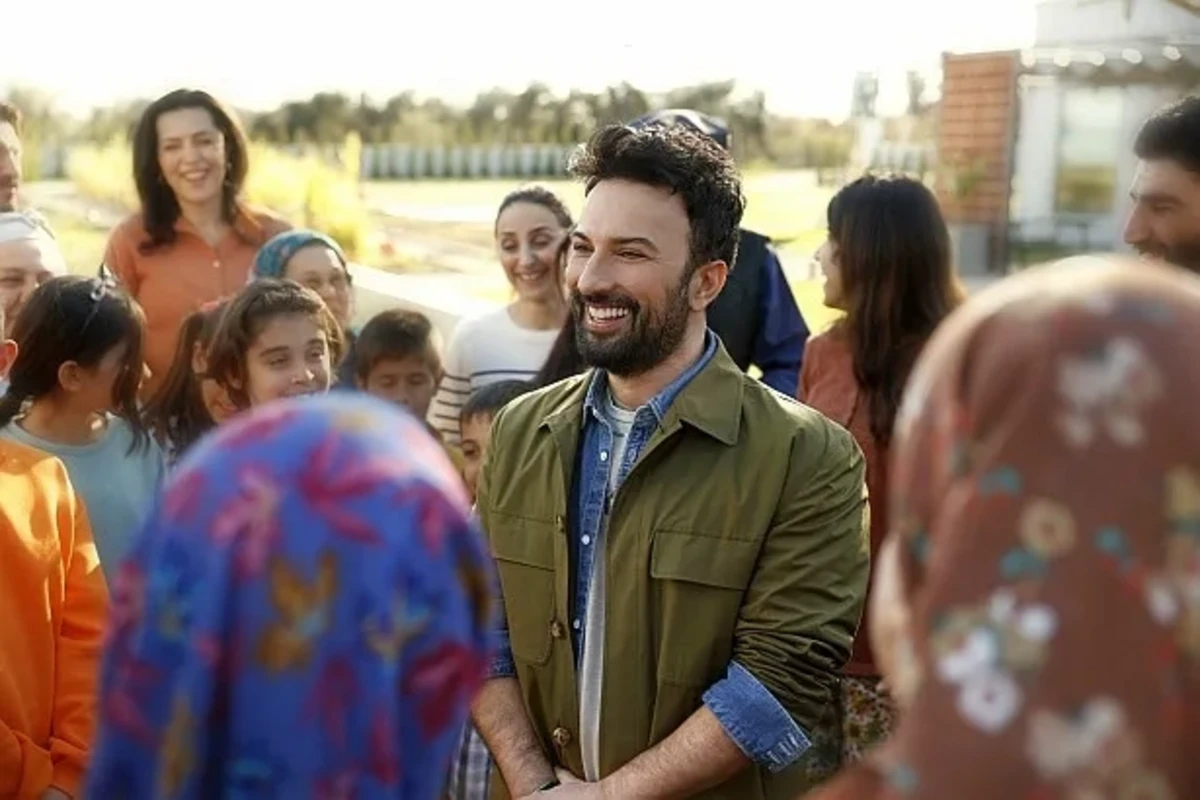 Tarkan uzun müddətdən sonra ilk dəfə kamera qarşısında - FOTO Tarkan uzun müddətdən sonra ilk dəfə kamera qarşısında - FOTO