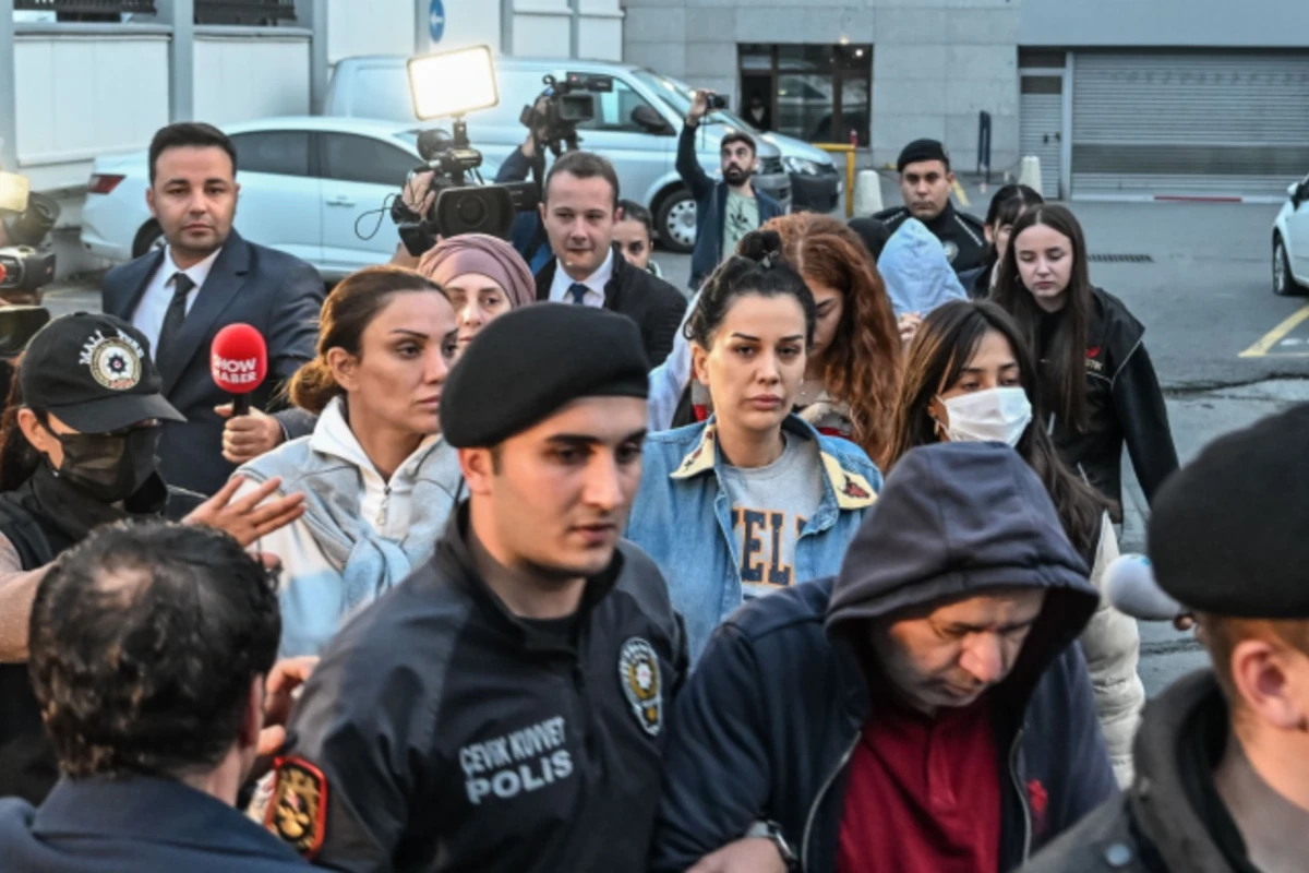 Məhkəmə qərar verdi! Engin və Dilan Polat cütlüyü vergi cinayətinə görə bəraət aldı