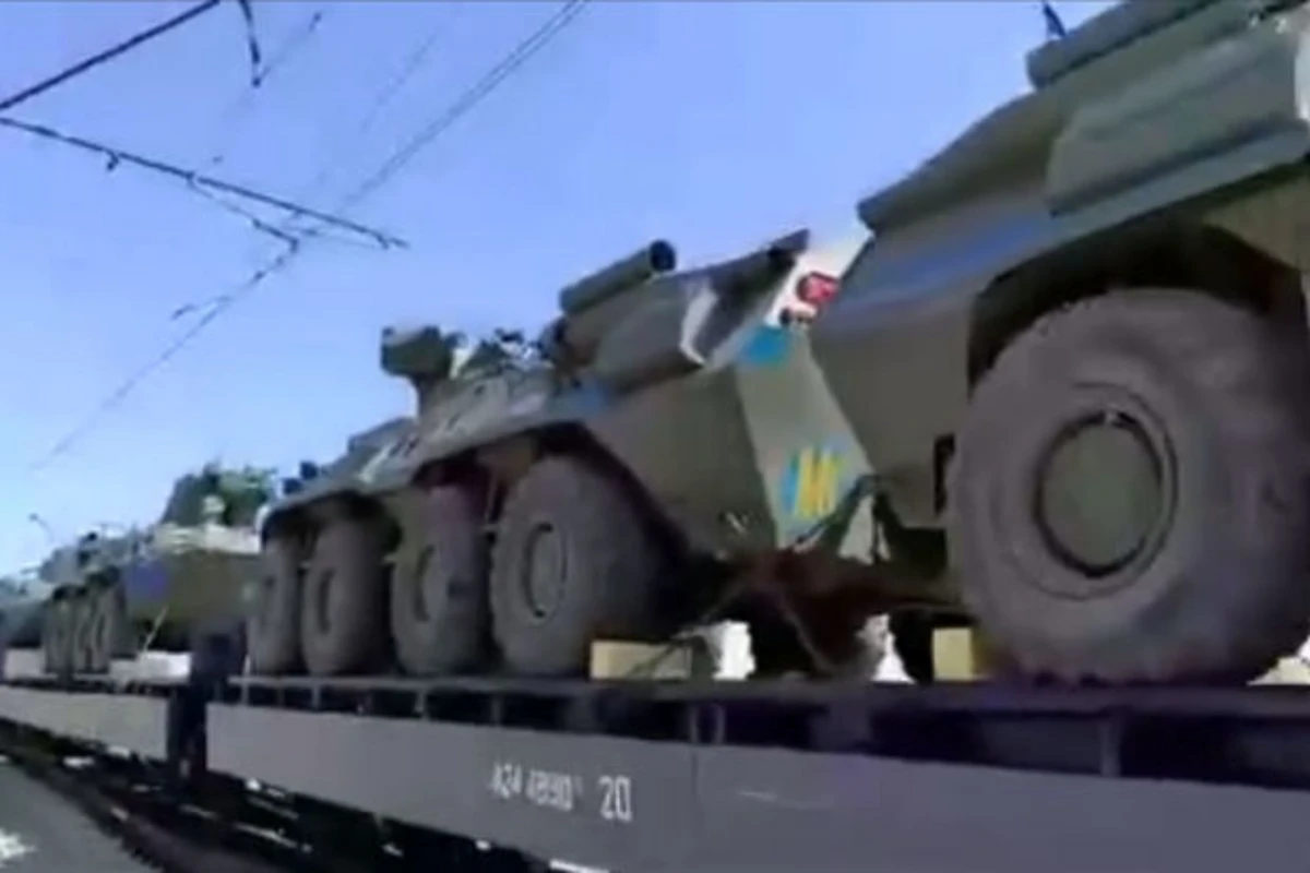 Российские миротворцы покидают Азербайджан: первая партия техники уже в пути - ВИДЕО