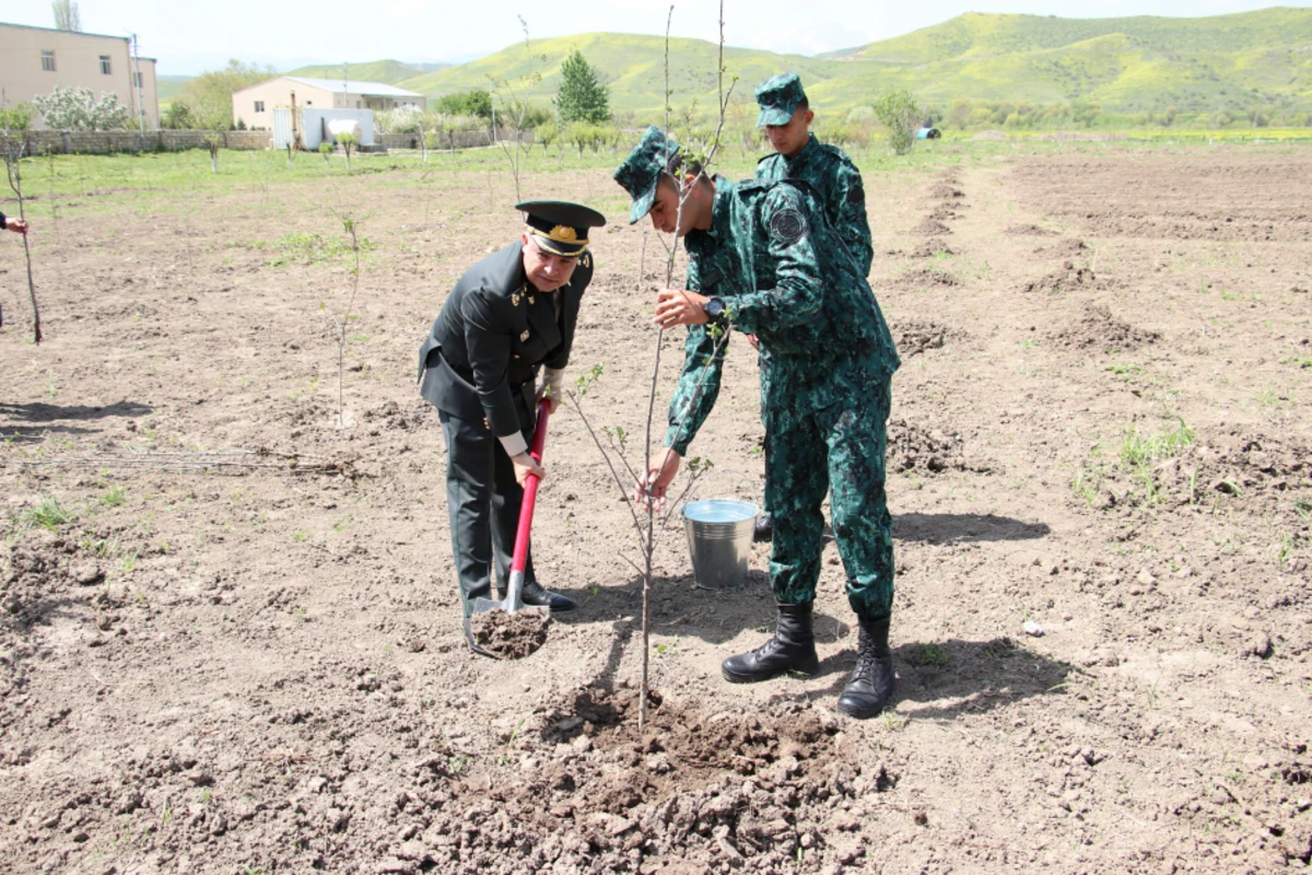 Hərbi Prokurorluq və Dövlət Sərhəd Xidməti Qubadlıda ekoloji mövzuda birgə tədbir keçiriblər - FOTO Hərbi Prokurorluq və Dövlət Sərhəd Xidməti Qubadlıda ekoloji mövzuda birgə tədbir keçiriblər - FOTO