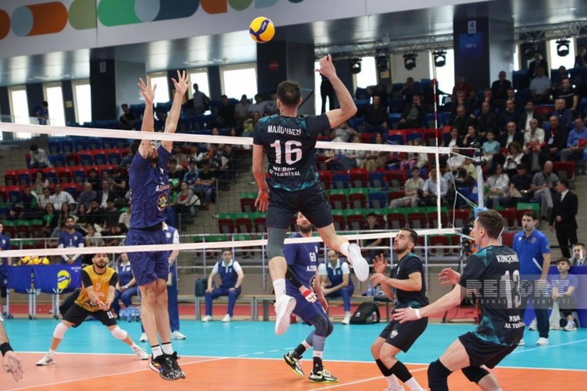 Kişi voleybolçulardan ibarət Azərreyl komandası ölkə çempionu olub