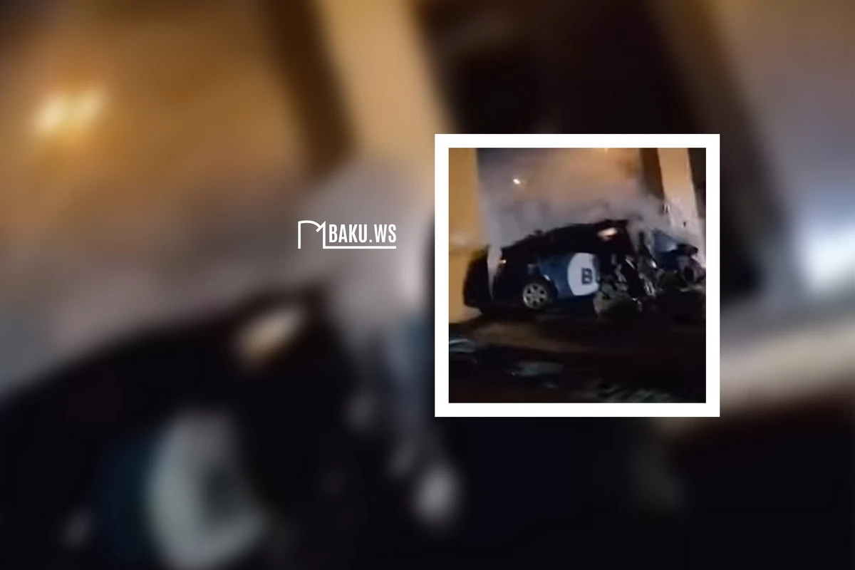 Bakıda ağır qəza: Prius betona çırpıldı - VİDEO