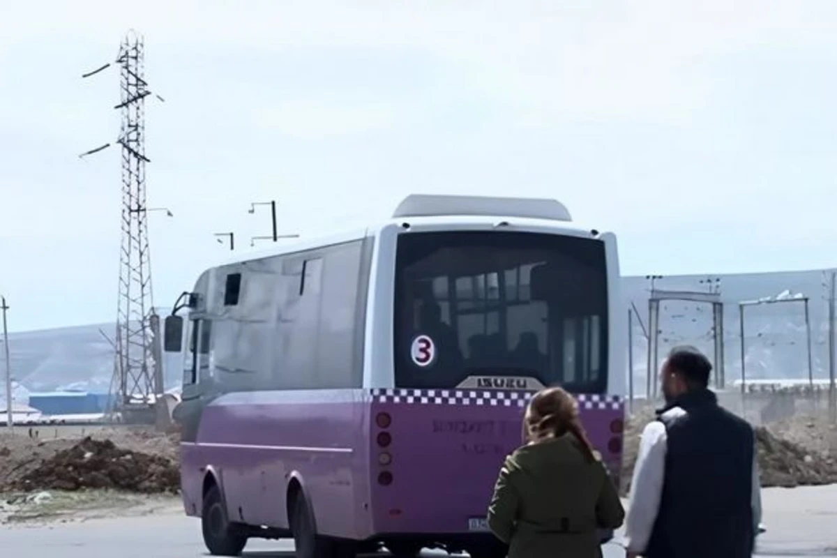 Sumqayıt sakini: “Gözümüzü açıb belə görmüşük, məcbur olub taksidən istifadə edirik” - VİDEO