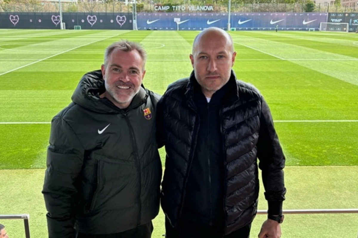 Samir Abasov Barselonanın baş məşqçisi Xavi ilə görüşəcək - FOTO