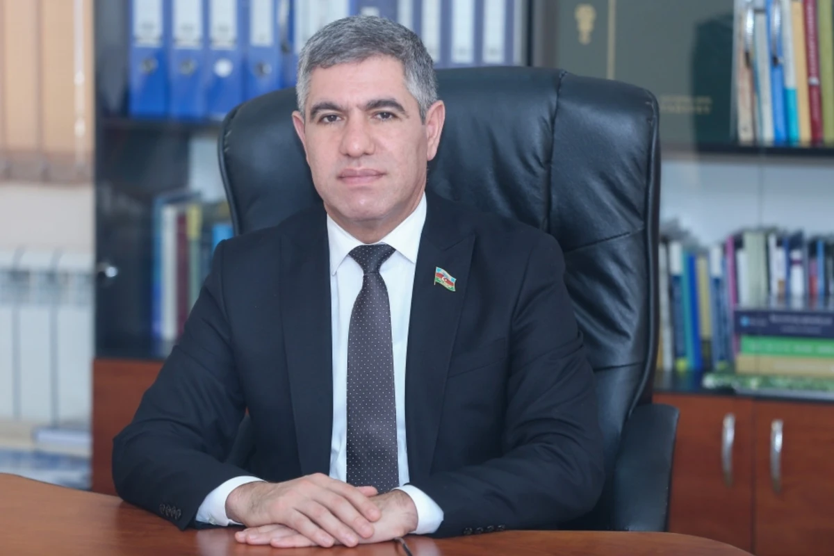 Vüqar Bayramov: “Dövlət büdcəsinin 821,7 milyon manat məbləğində profisiti yaranıb”