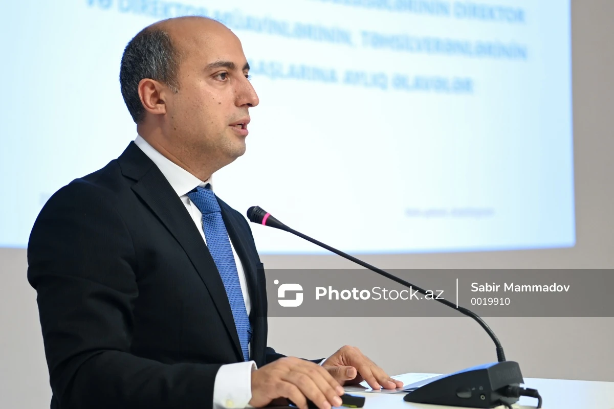 Nazir direktoru işdən çıxardı