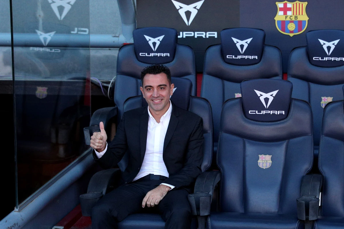 Xavi “Barselona”da qalır Xavi “Barselona”da qalır