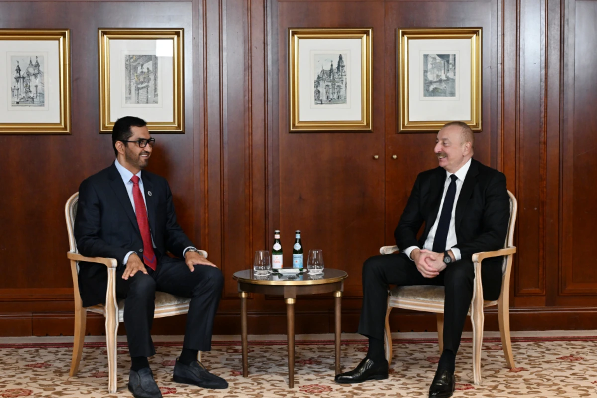 Prezident İlham Əliyev BƏƏ-nin sənaye və qabaqcıl texnologiyalar naziri ilə görüşüb - YENİLƏNİB - FOTO Prezident İlham Əliyev BƏƏ-nin sənaye və qabaqcıl texnologiyalar naziri ilə görüşüb - YENİLƏNİB - FOTO