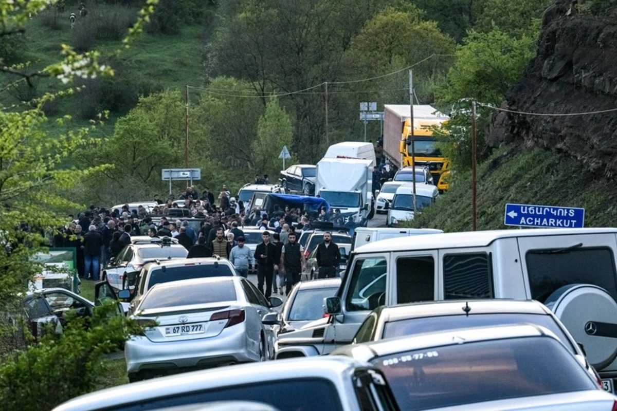 İrəvan aksiyalarında Koçaryan izi - ŞƏRH