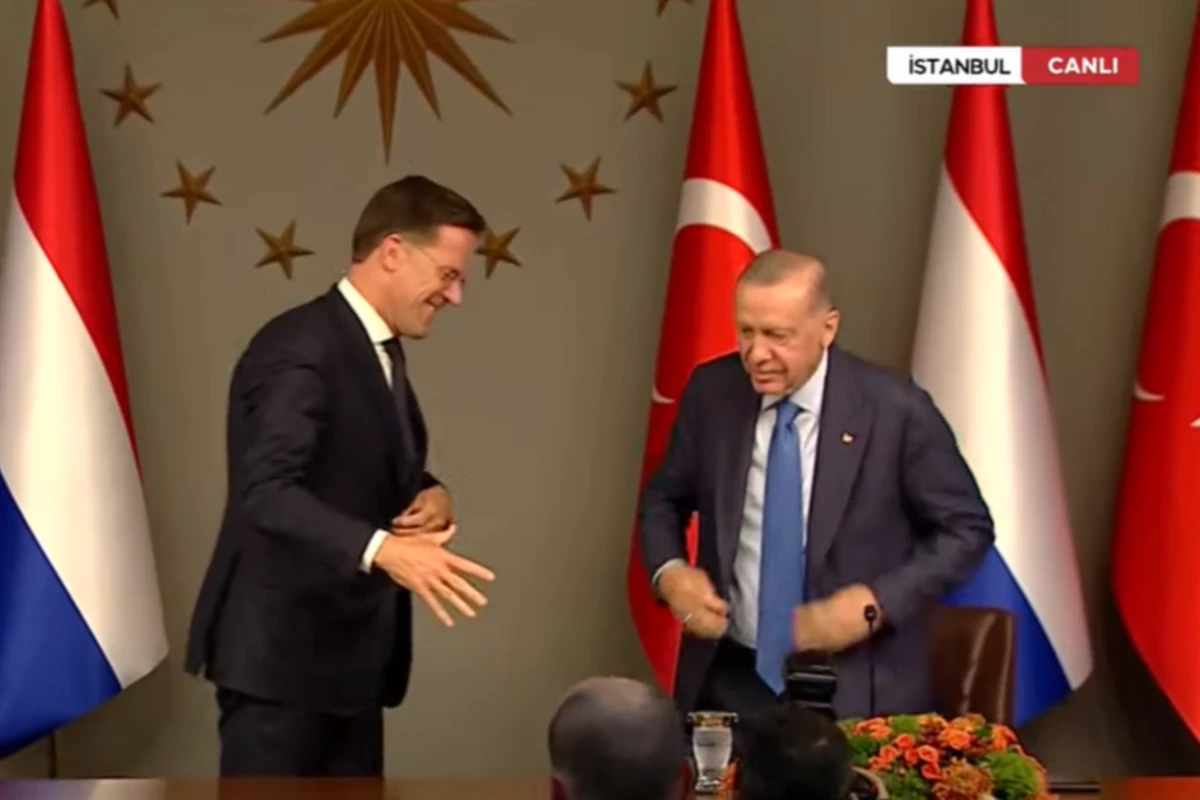 Ərdoğanın bu hərəkəti gündəm oldu - VİDEO