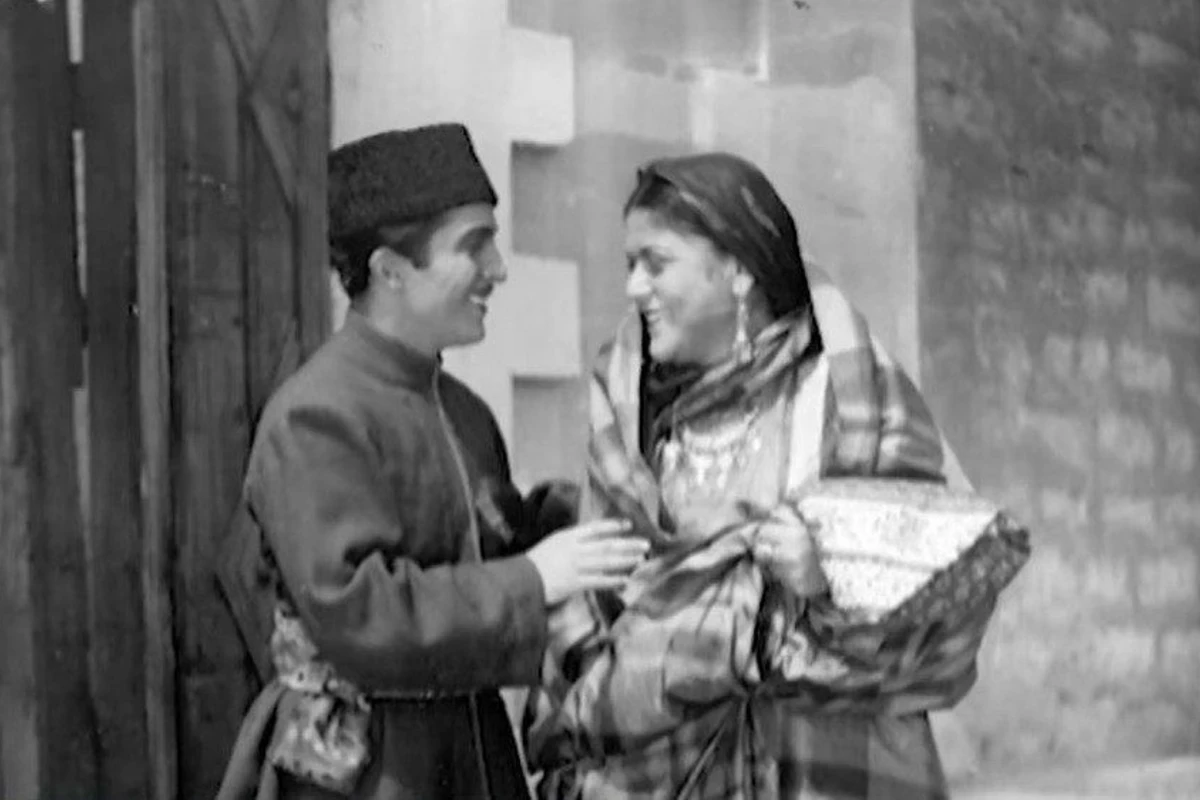İllər sonra “Arşın mal alan” filminin çəkilişindən olan NADİR FOTOLAR üzə çıxdı - VİDEO