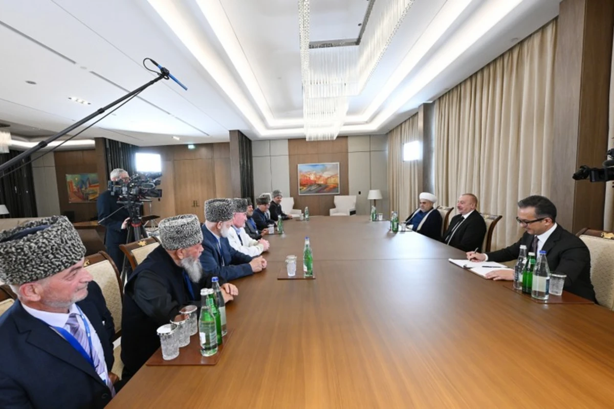 İlham Əliyev Rusiyanın Şimali Qafqaz regionunun müftilərini qəbul edib - FOTO - YENİLƏNİB İlham Əliyev Rusiyanın Şimali Qafqaz regionunun müftilərini qəbul edib - FOTO - YENİLƏNİB