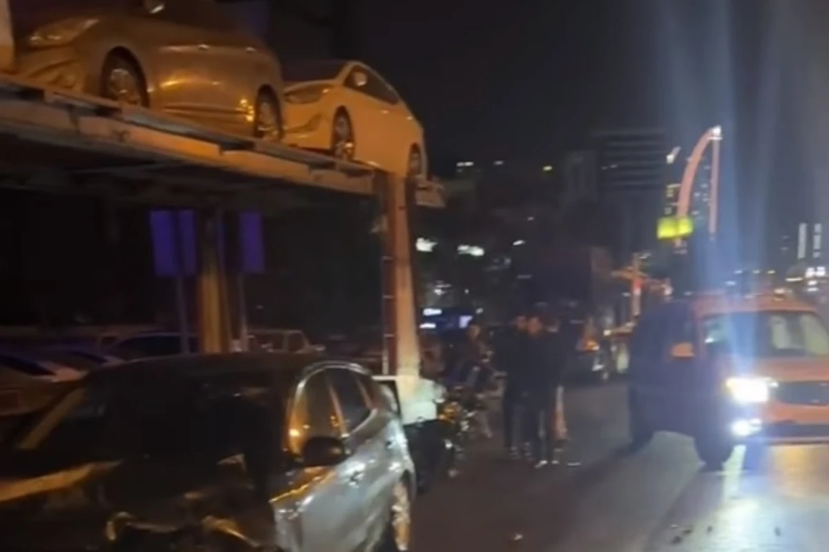 Bakıda ağır qəza: Sürücülər yaralandılar - VİDEO