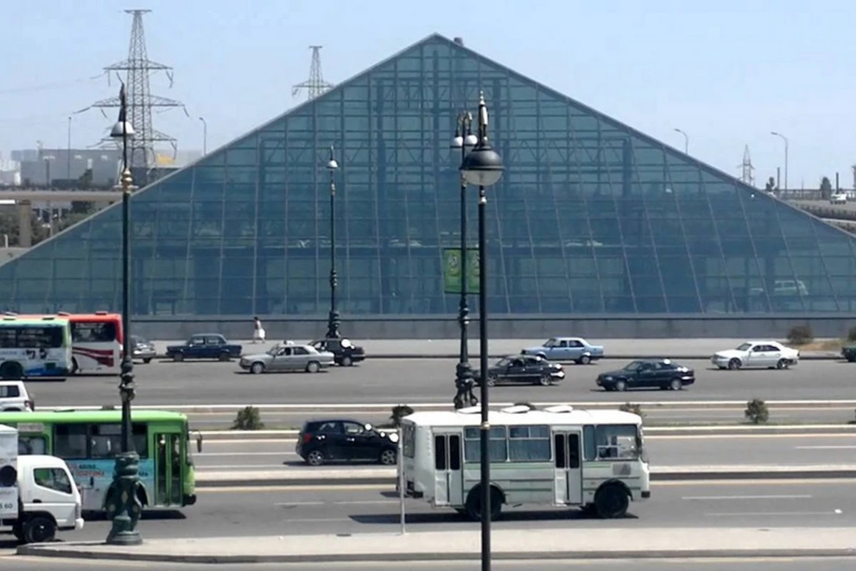 Рядом со станцией метро Кероглу создается новый пункт транспортного обмена