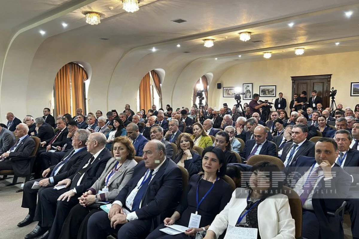 “Qərbi Azərbaycana qayıdışın beynəlxalq-hüquqi əsasları” mövzusunda konfrans keçirilib - FOTO