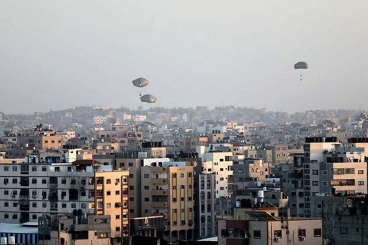 BƏƏ Qəzza zolağına 400 ton humanitar yardım çatdırıb