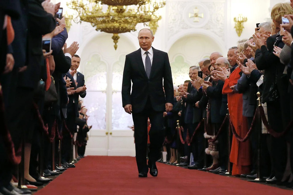 Putin səlahiyyət müddəti başa çatan Nazirlər Kabineti ilə görüşəcək
