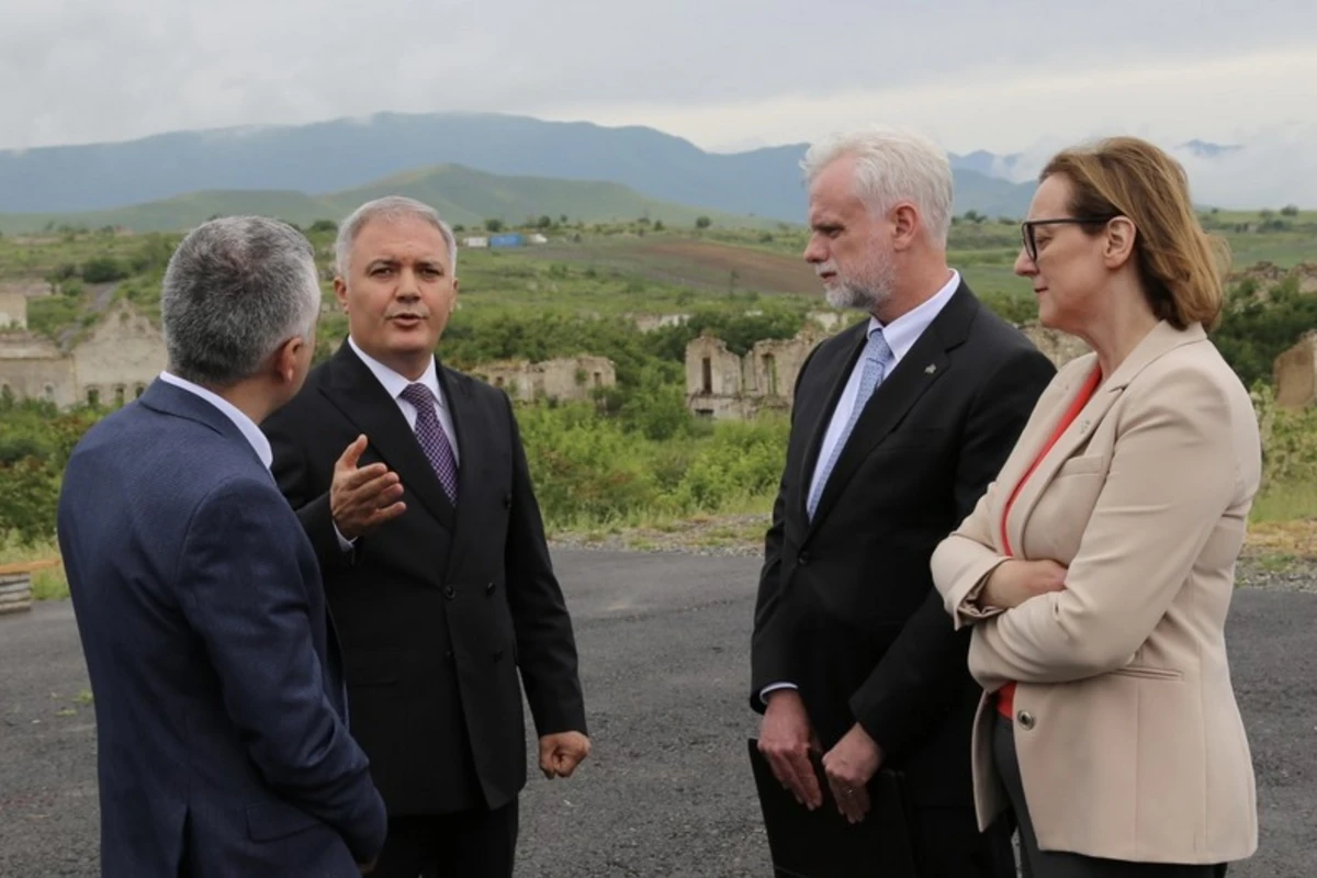 ABŞ səfiri: Füzulidə dağıntıların miqyasını, eyni zamanda yenidənqurma işlərini görəndə çox təsirləndik - FOTO