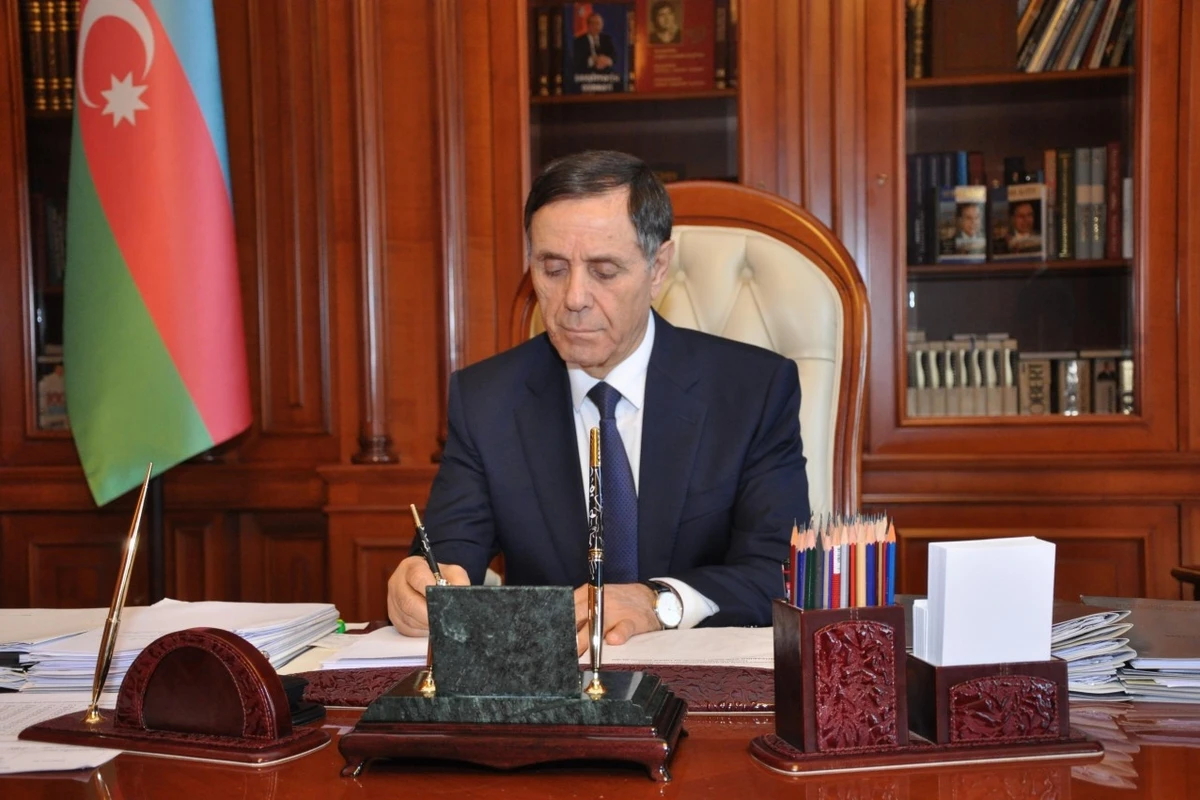 Novruz Məmmədov vəzifəsindən azad olunub