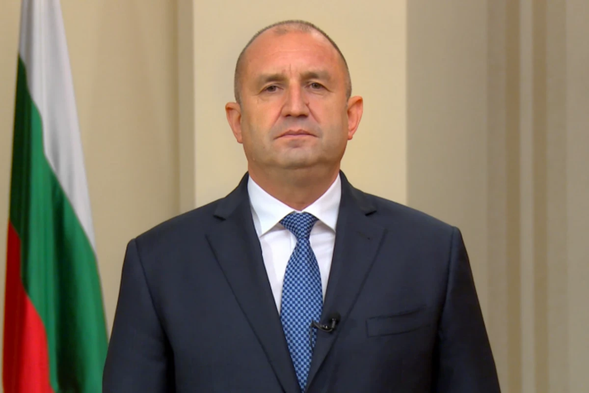 Bolqarıstan Prezidenti Rumen Radev Fəxri xiyabanda Ulu Öndərin məzarını ziyarət edib