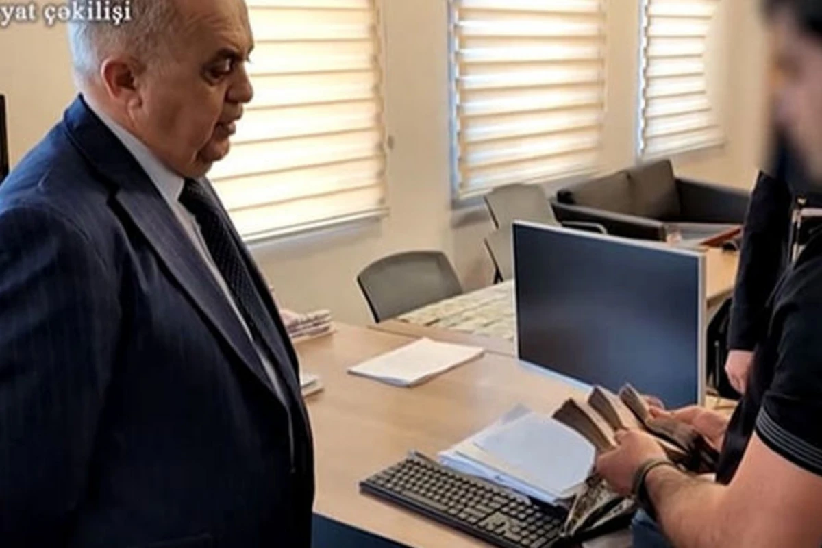 Nazir rüşvət almaqda təqsirləndirilən şəxsi işdən çıxardı