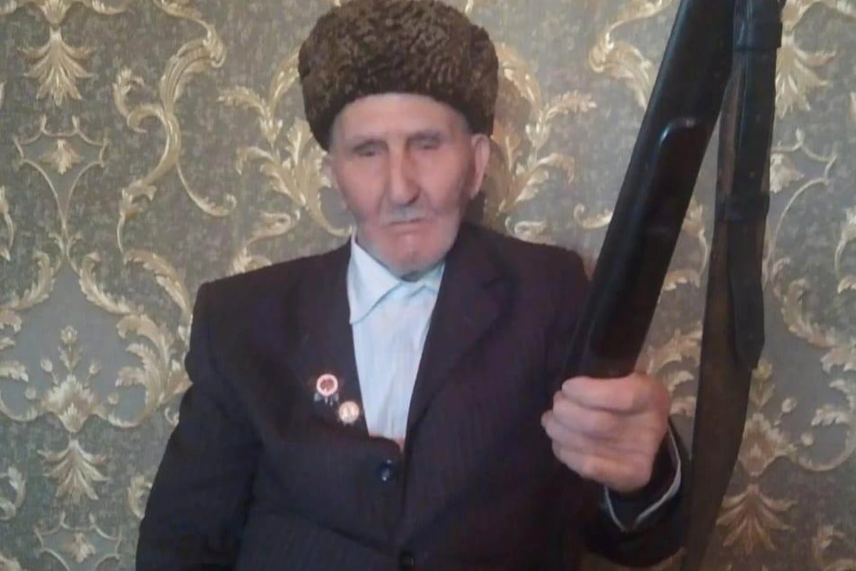 Özü II Dünya müharibəsində, oğlu II Qarabağ savaşında döyüşdü, nəvəsi şəhid oldu - 100 yaşlı VETERAN - FOTO