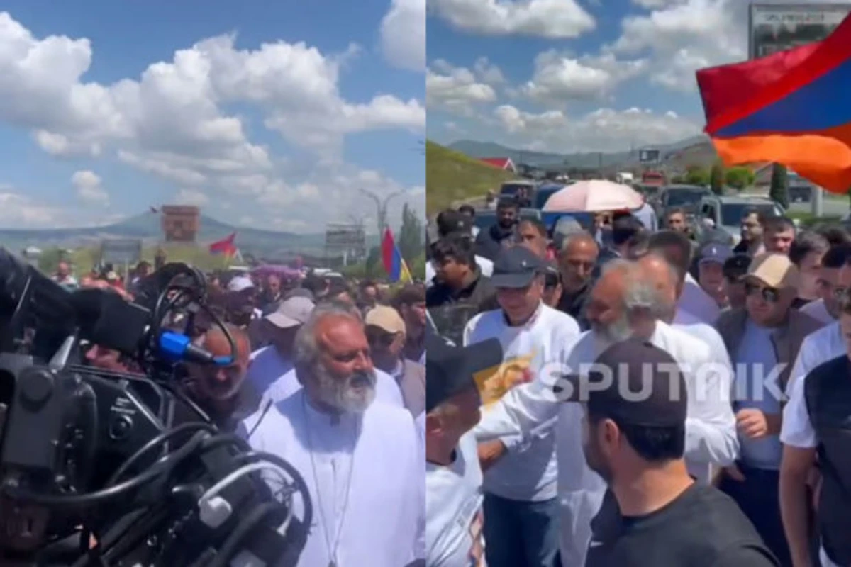 Ermənistanda delimitasiya əleyhinə yürüş edənlər İrəvana çatıblar - VİDEO Ermənistanda delimitasiya əleyhinə yürüş edənlər İrəvana çatıblar - VİDEO