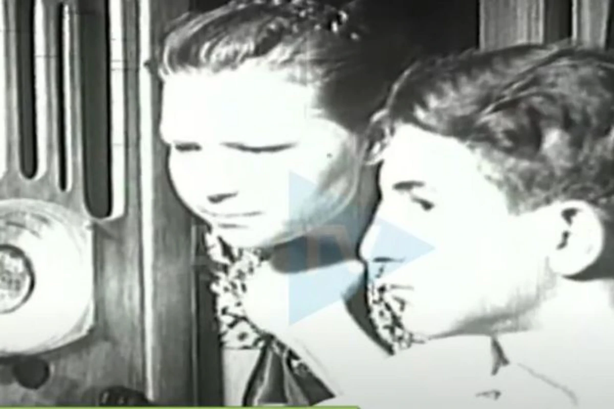 1941-ci ildə müharibənin başlanması radio ilə elan olunur: AzTV-nin “Qızıl Fond”undan NADİR KADRLAR - VİDEO 1941-ci ildə müharibənin başlanması radio ilə elan olunur: AzTV-nin “Qızıl Fond”undan NADİR KADRLAR - VİDEO