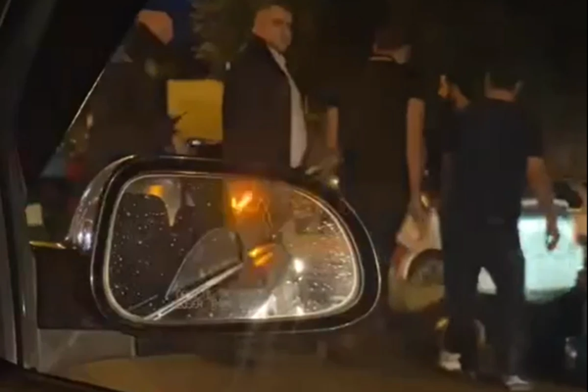 Bakıda Toyota Priusla motosiklet toqquşdu - VİDEO