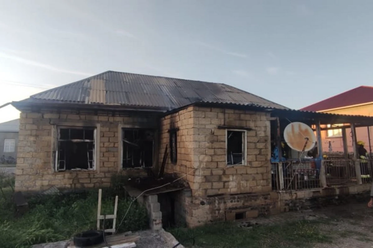 Spirtli içki qəbul edib evini yandıran şəxs ölüb - YENİLƏNİB + FOTO