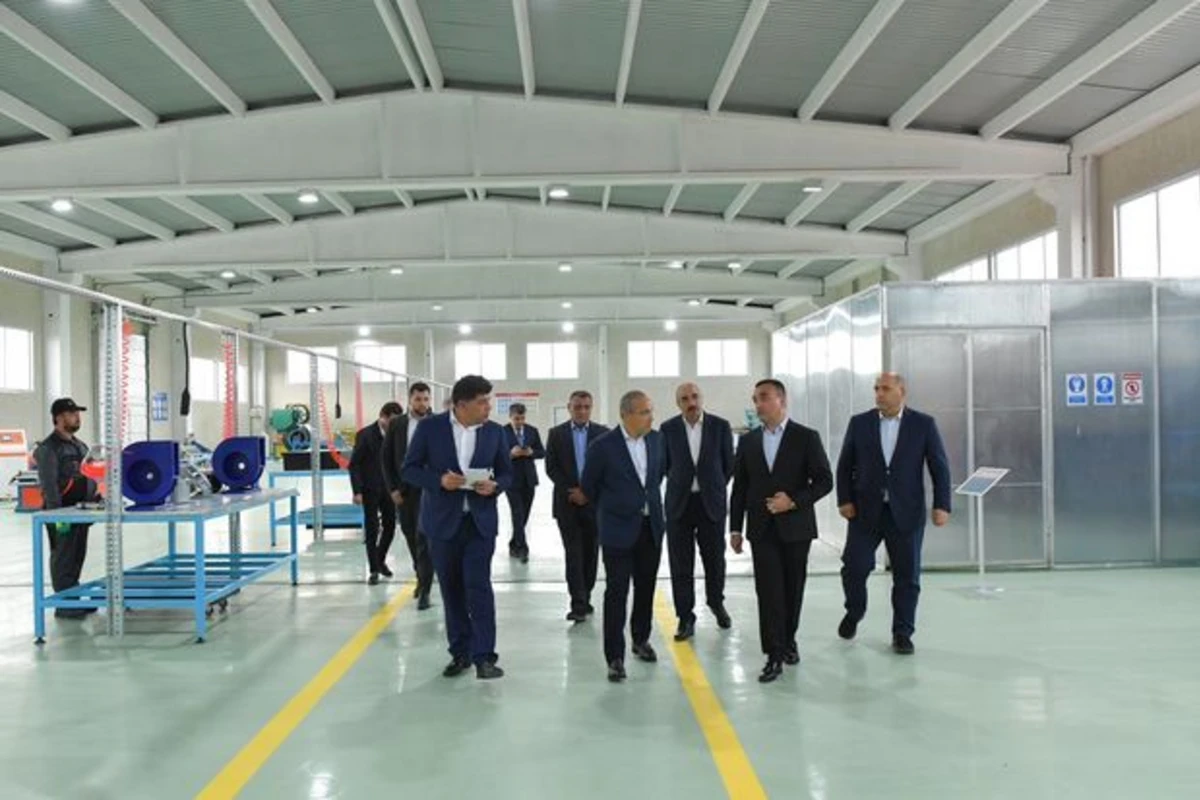 Mikayıl Cabbarov və Emin Hüseynov Ağdam Sənaye Parkında görülən işlərlə tanış olublar - YENİLƏNİB + FOTO