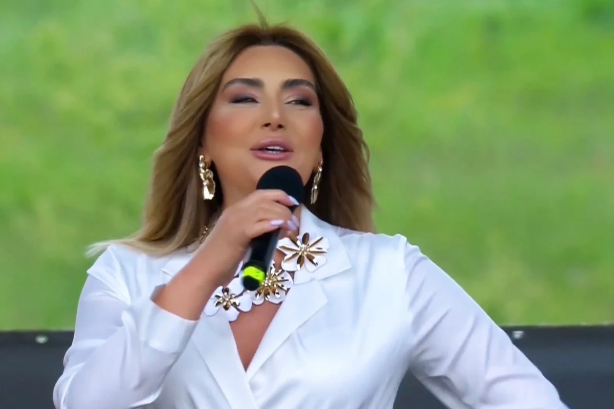 Zülfiyyə Xanbabayeva “Şuşanın dağları”nı Xan Şuşinski ilə oxudu - VİDEO Zülfiyyə Xanbabayeva “Şuşanın dağları”nı Xan Şuşinski ilə oxudu - VİDEO