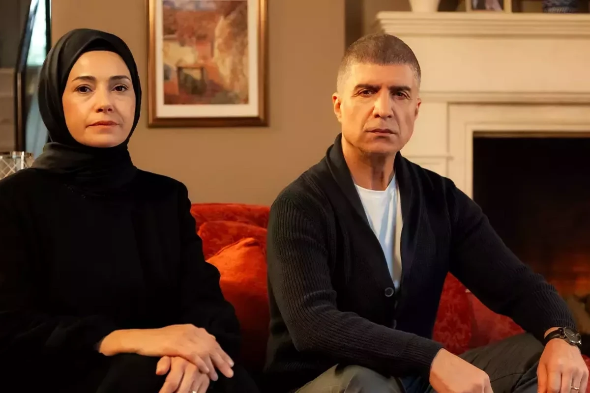 İki aktyor qalmaqallı Kızıl goncalar serialını tərk edir - FOTO İki aktyor qalmaqallı Kızıl goncalar serialını tərk edir - FOTO