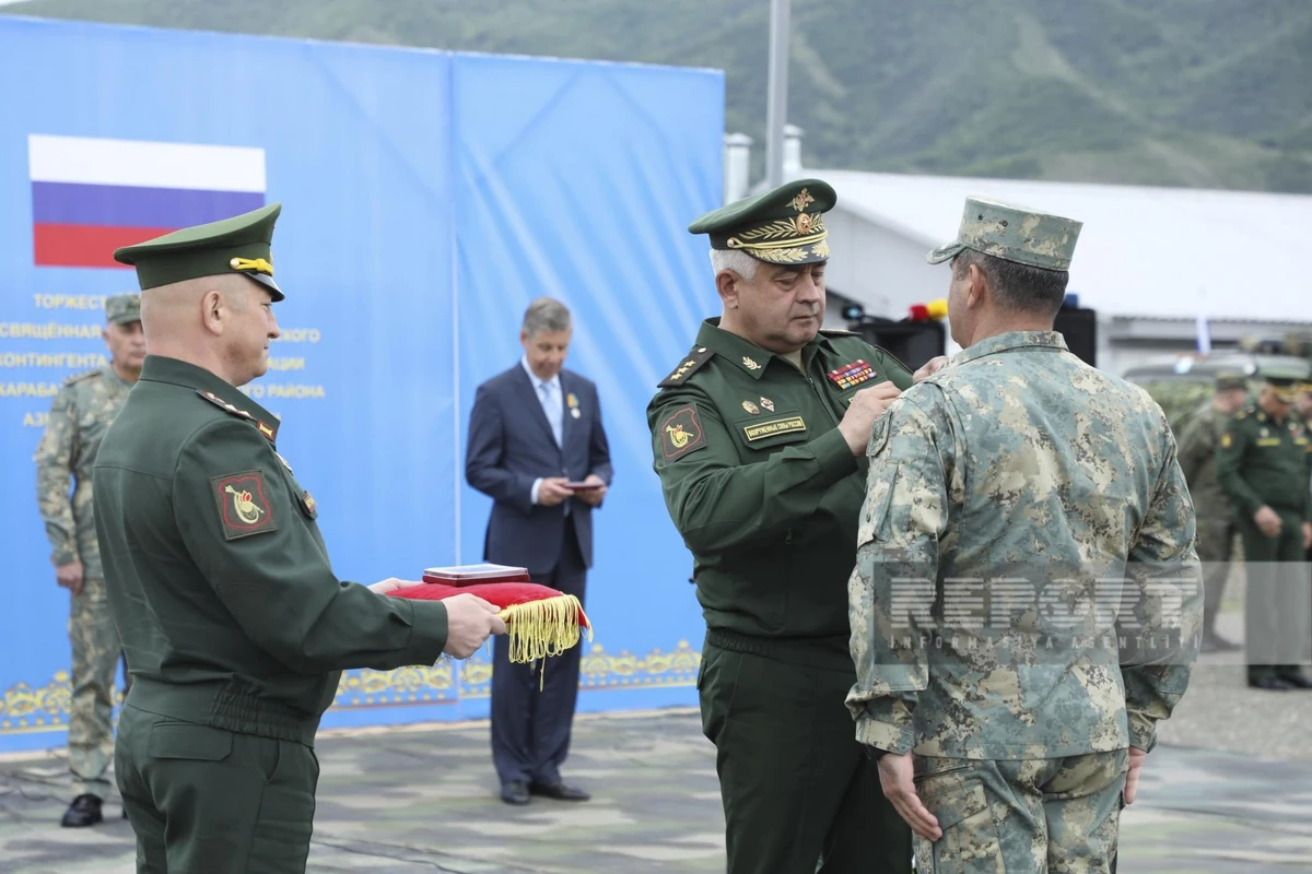 Группа военнослужащих Азербайджана награждена медалями за отличие в службе - ФОТО Группа военнослужащих Азербайджана награждена медалями за отличие в службе - ФОТО