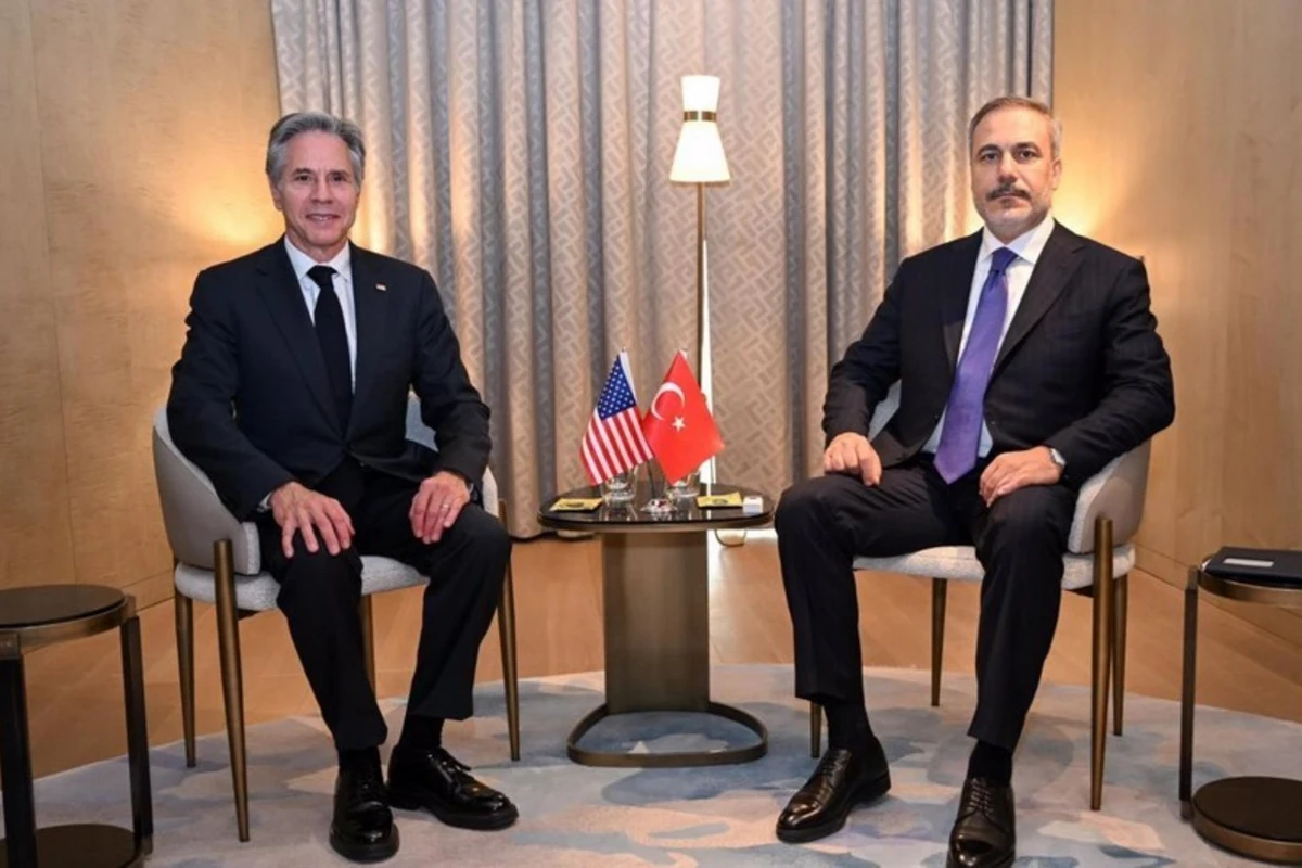 Blinken Fidanla Yaxın Şərqdəki vəziyyəti müzakirə edib