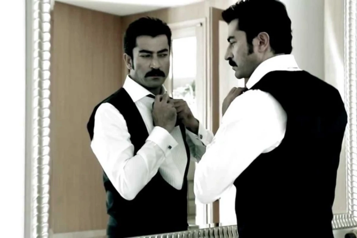 Kenan İmirzalıoğlu bu serialla qayıdır - FOTO Kenan İmirzalıoğlu bu serialla qayıdır - FOTO