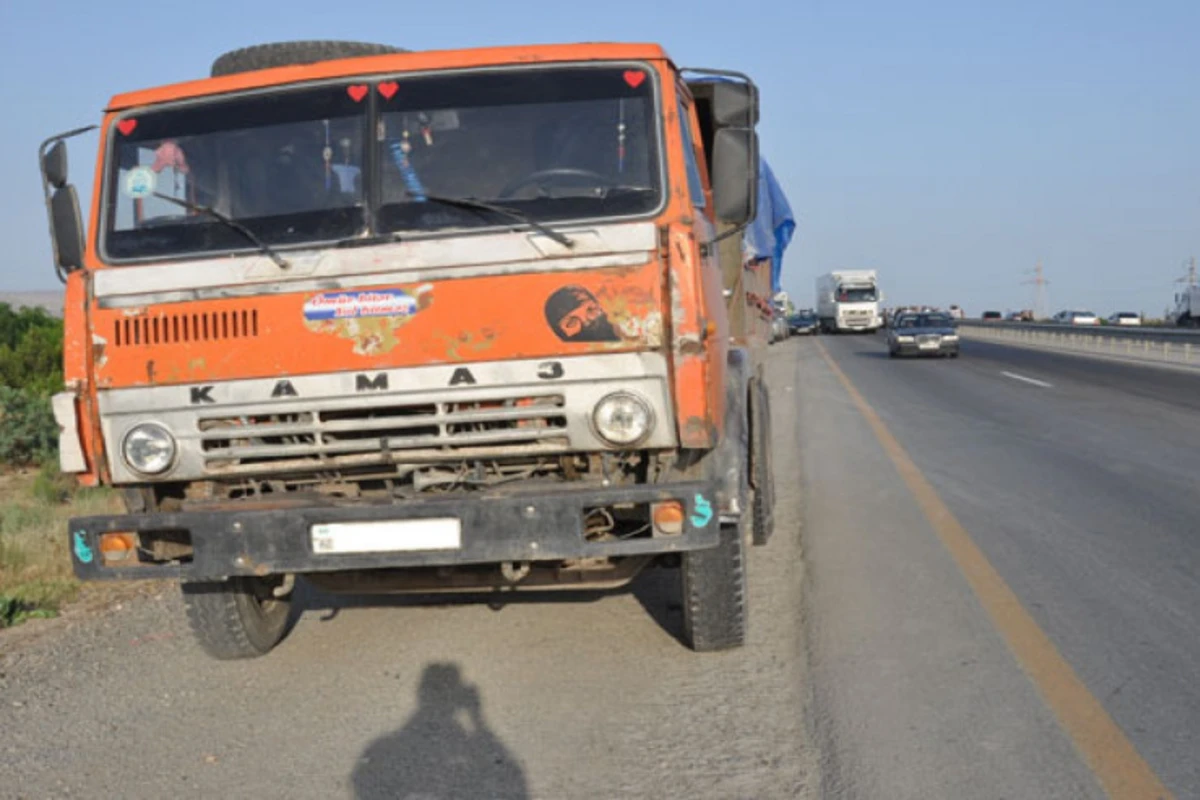 Abşeronda KamAZ qaçırıldı