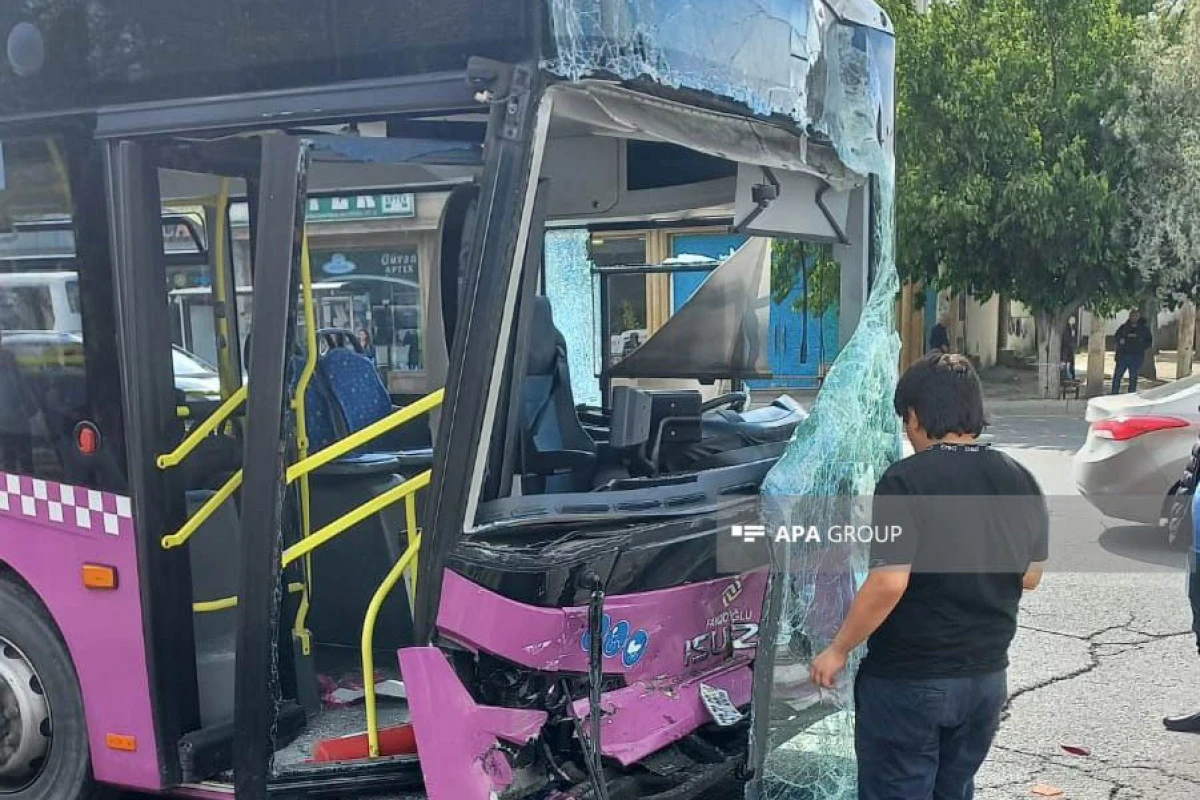 Bakıda sərnişin avtobusları TOQQUŞDU: Xeyli sayda yaralılar var - FOTO
