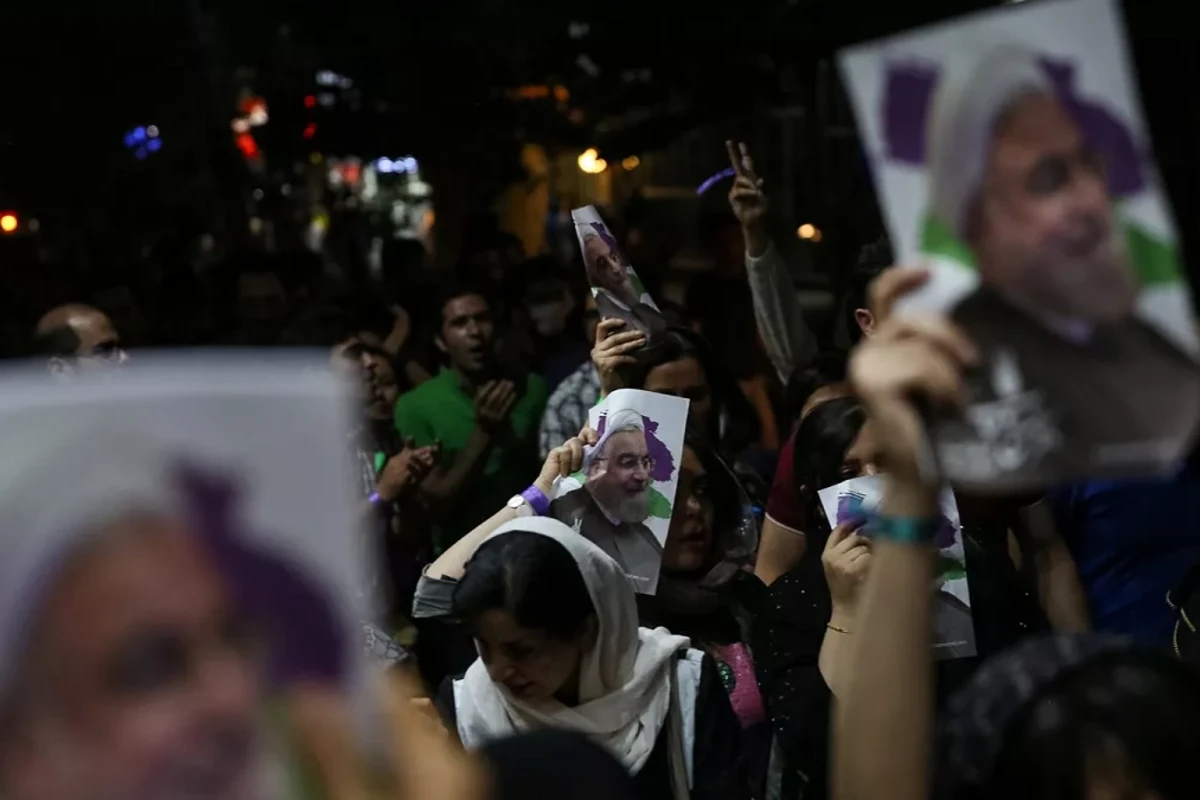 İranda hökumət təcili toplanır