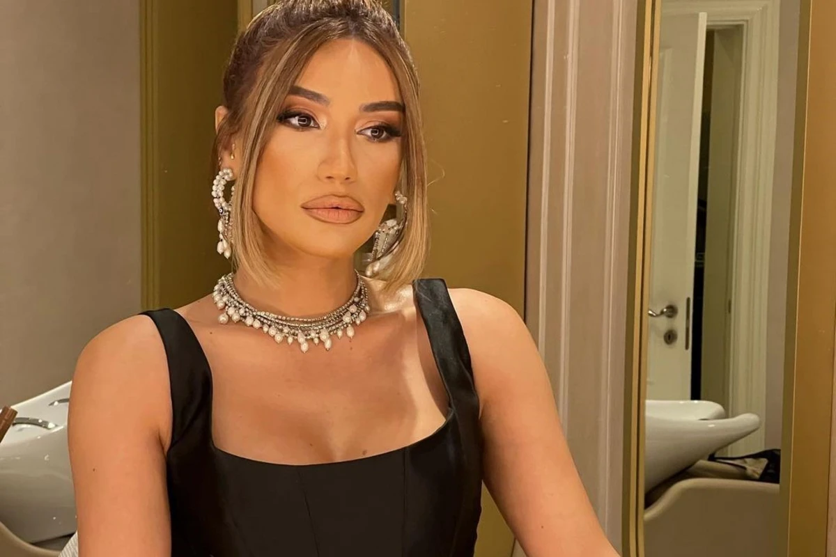 Aqşin Fateh: Röya Ayxan mənimlə duet oxusa, sənət rəqabəti çox güclü gedər - VİDEO Aqşin Fateh: Röya Ayxan mənimlə duet oxusa, sənət rəqabəti çox güclü gedər - VİDEO