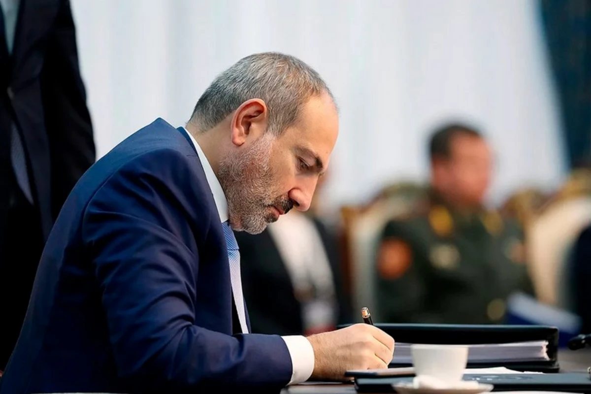 Paşinyan hakim partiyanın həmtəsisçisini Xarici Kəşfiyyat Xidmətinin rəis müavini təyin edib Paşinyan hakim partiyanın həmtəsisçisini Xarici Kəşfiyyat Xidmətinin rəis müavini təyin edib