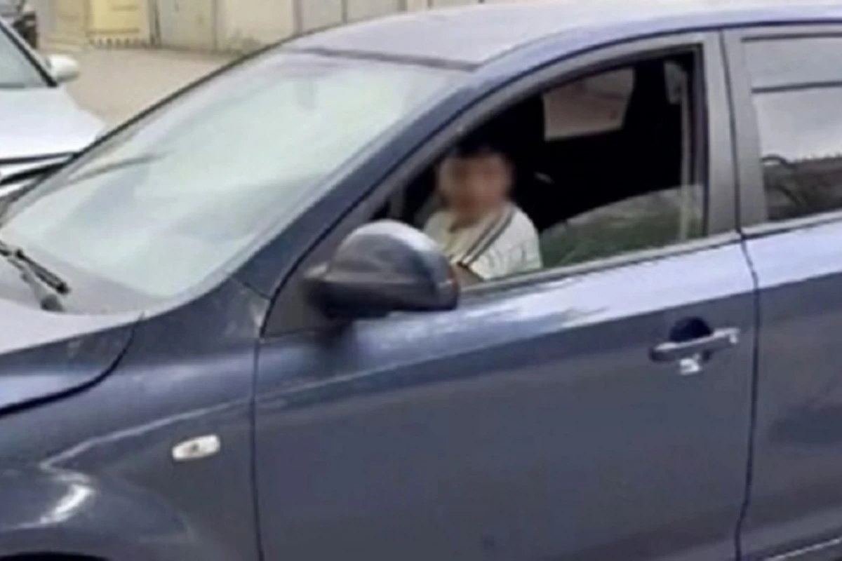 15 yaşlı oğlan dostlarını maşınla gəzdirdi: Atası həbs edildi