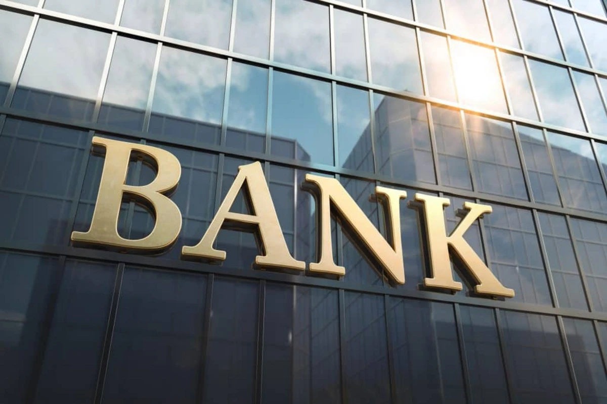 Azərbaycanda filialı olan Türkiyə bankı satışa çıxarıldı