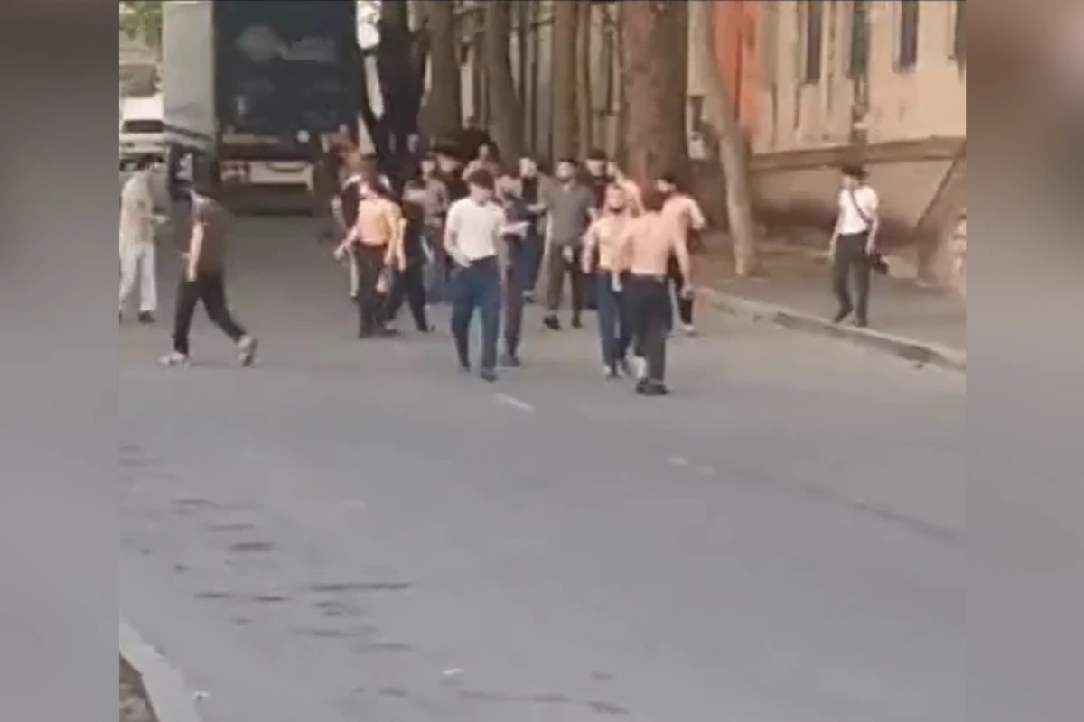 Simferopolda kütləvi davanın görüntüləri yayıldı - VİDEO