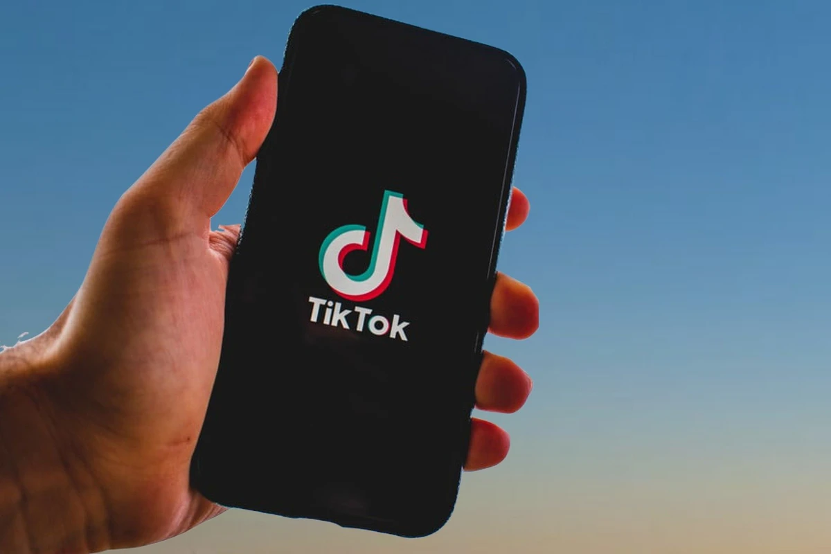 Bakıda ofisdə səs-küylə TikTok videosu çəkən 14 nəfər cəzalandırıldı - RƏSMİ